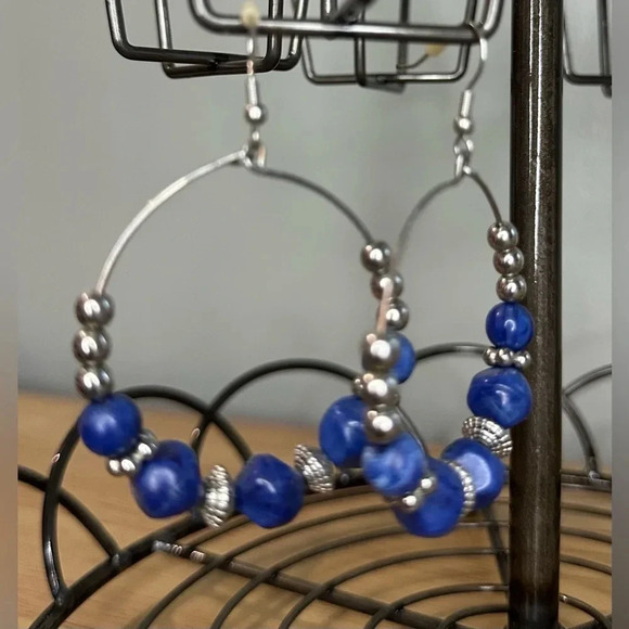 Lot of 6 hoop pierced earrings various styles and colors - Picture 5 of 7